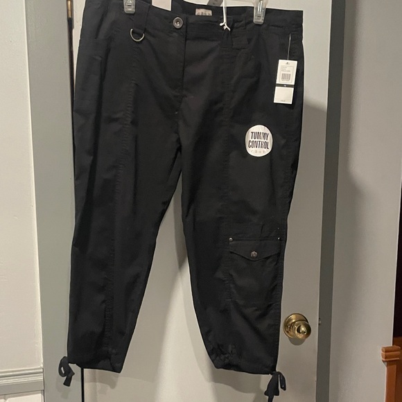 dash Pants - NWT tummy control Dash black womens cargo capris size 12